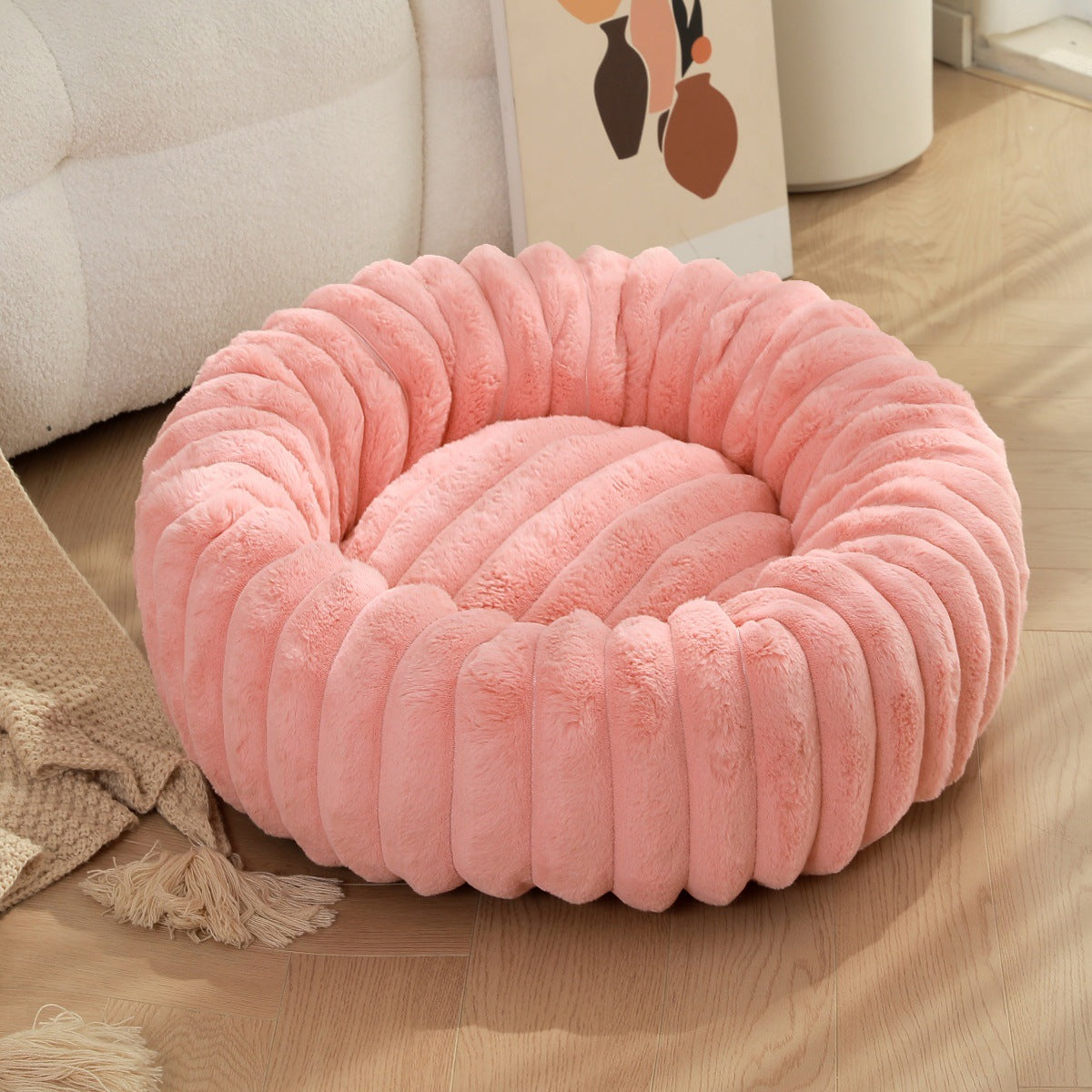 Luxury Plush Round Pet Bed – Ultra Soft Calming Dog & Cat Bed with Non-Slip Base