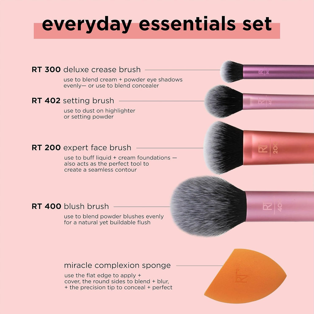 تقنيات حقيقية تمنحك مجموعة Everyday Essentials 5 أدوات أساسية لإتقان أي مظهر بشعيرات مدببة وناعمة ورقيقة. امزجي بودرة أحمر الخدود بالتساوي للحصول على مظهر ناعم وطبيعي