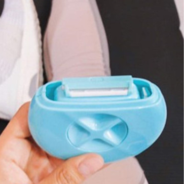 Portable Women's Shaver with Soap and Travel Case